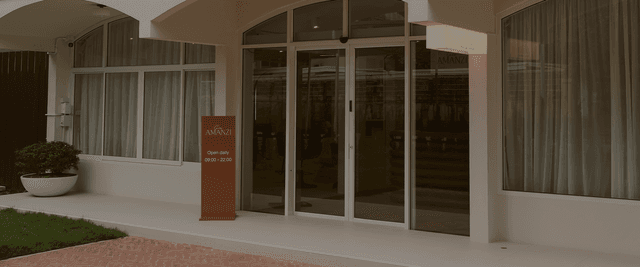 Decorative spa element